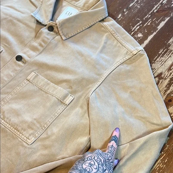 GAP Men's Utility Overshirt - Picture 5 of 8